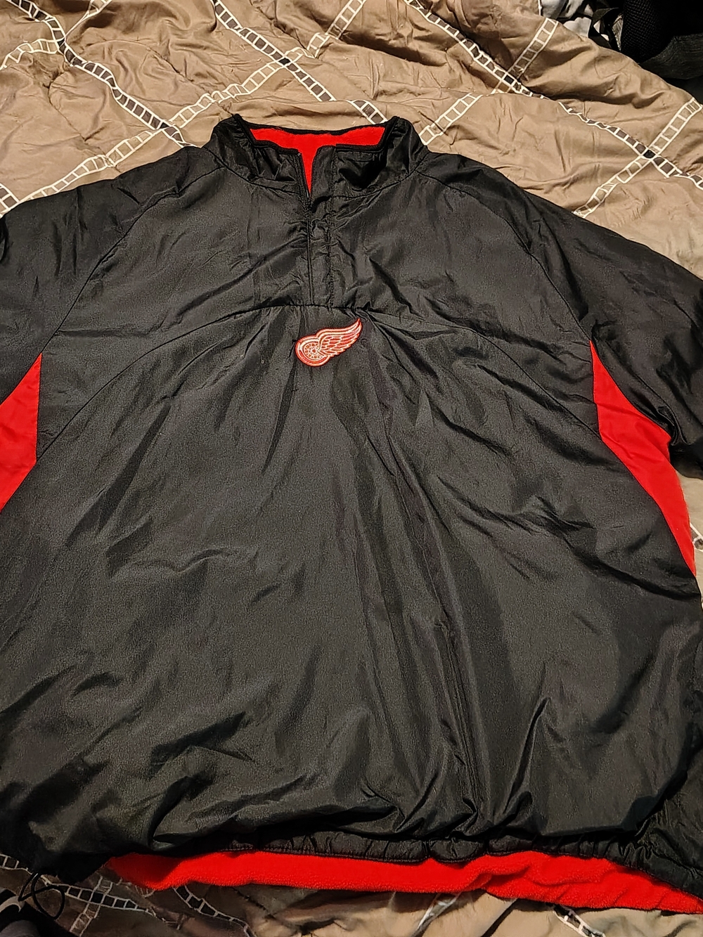 Authentic NHL Detroit Red Wings Black & Red Reversible Pullover Jacket For Sale!